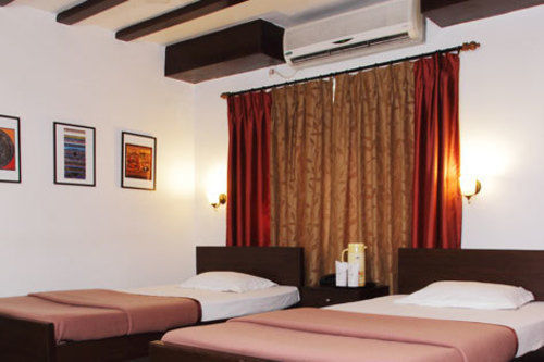 Wise Owl Comfotel Kolkata Exterior photo
